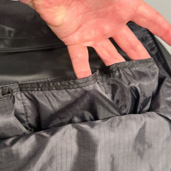 Kenneth Cole Reaction Black Messenger Laptop Bag 14.6” Satin PVC Organizer - Picture 14 of 16